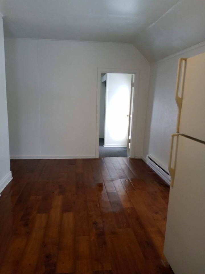 1035 N 3rd E #C - Photo 5 of 20