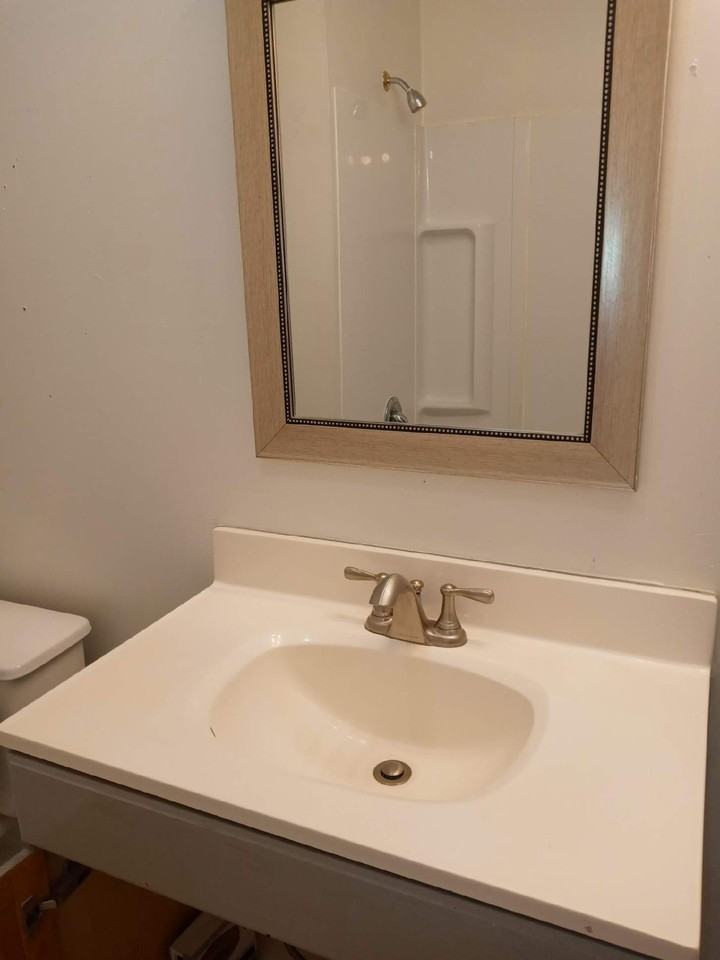 1035 N 3rd E #C - Photo 7 of 20