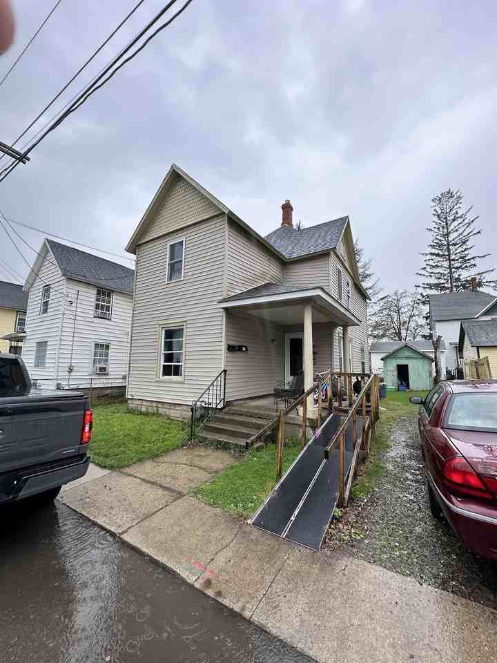 245 Flint Ave - Photo 2 of 14