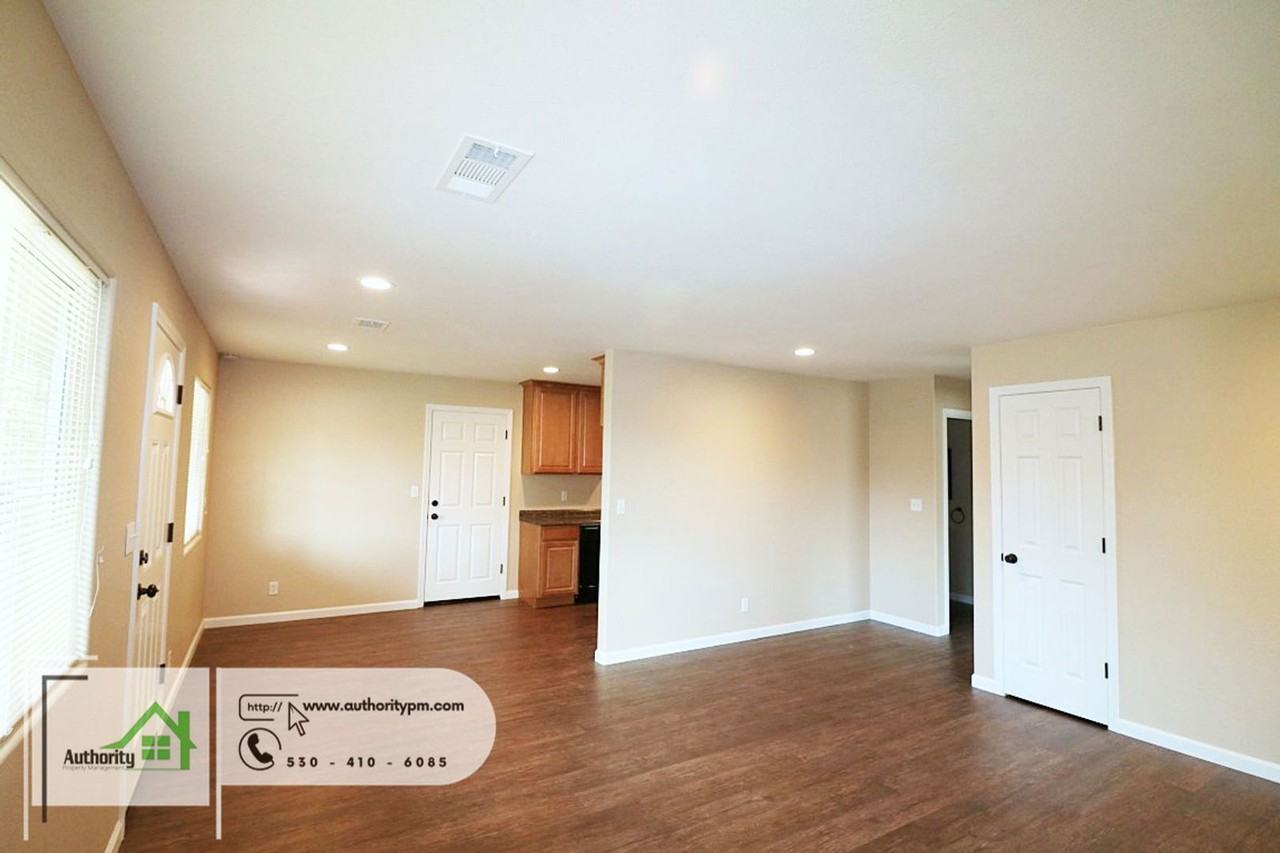 3653 Polaris Way - Photo 4 of 23