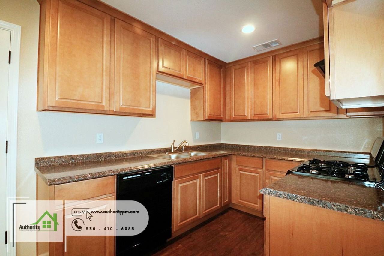 3653 Polaris Way - Photo 6 of 23