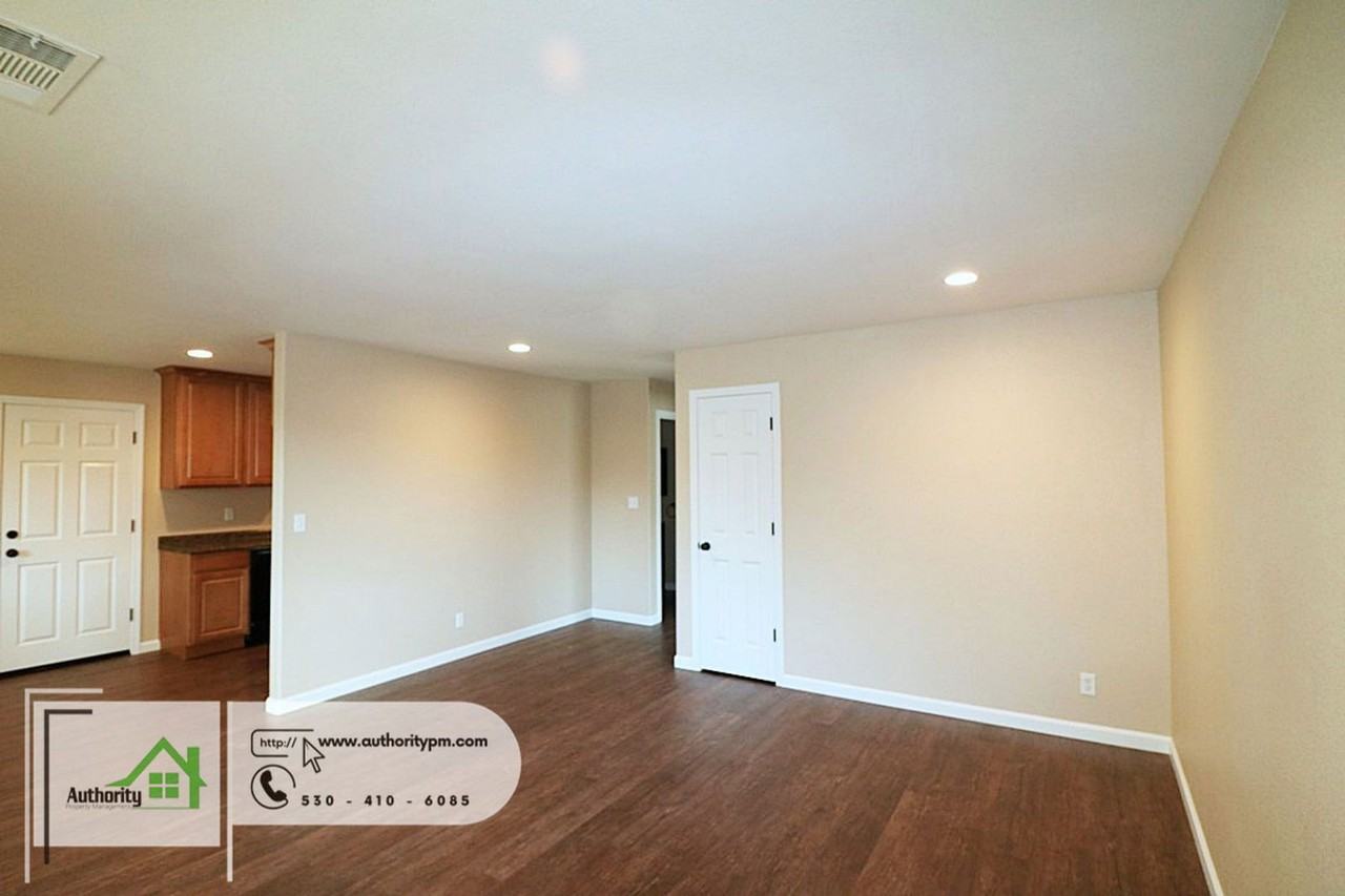 3653 Polaris Way - Photo 7 of 23