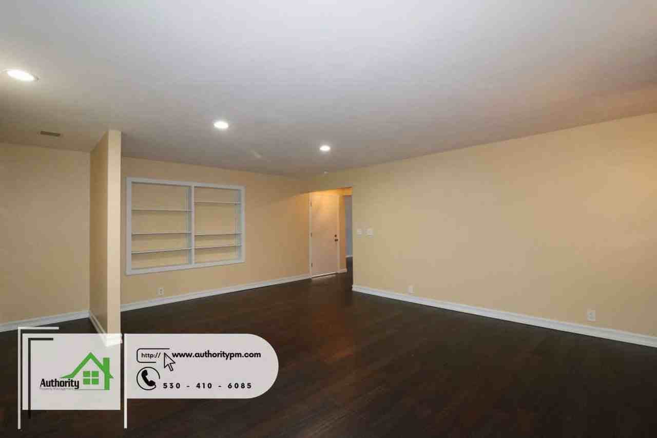 875 Lakeview Dr - Photo 6 of 36