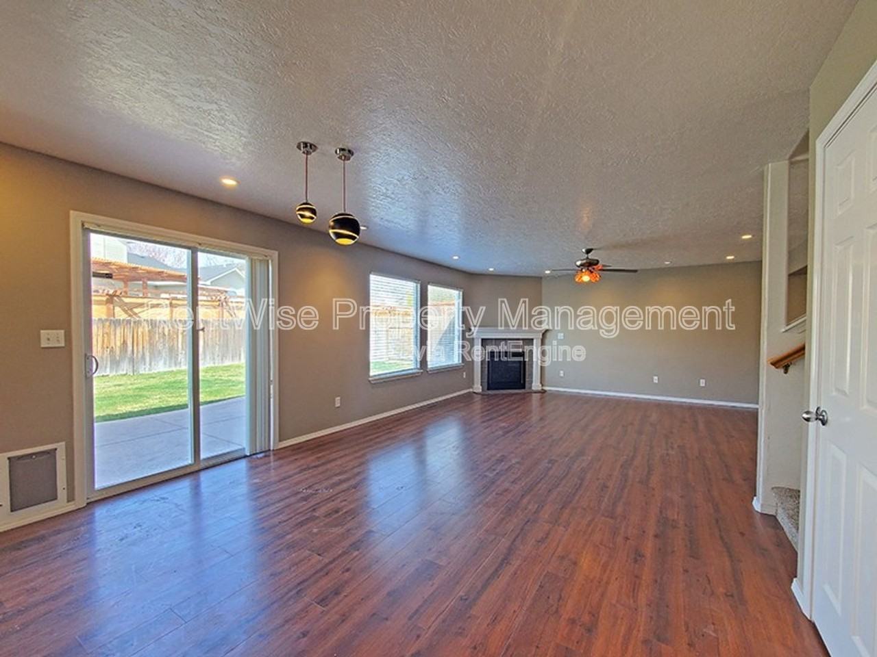 8260 W Dulcimer St - Photo 5 of 21
