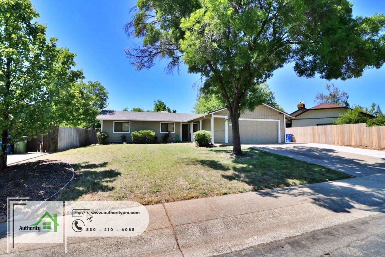 1744 Kildare Dr - Photo 2 of 20