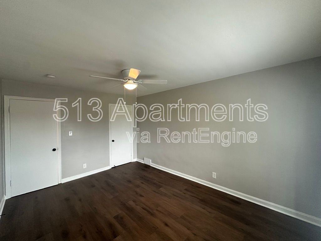 1649 Anita Pl #3 - Photo 5 of 9