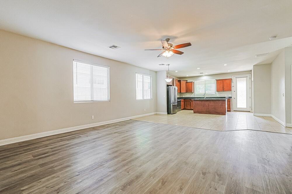 1655 W Paisley Dr - Photo 3 of 16