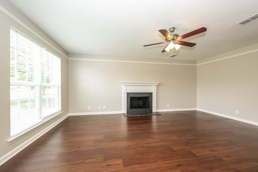 1531 Saint Andrews Dr - Photo 5 of 17