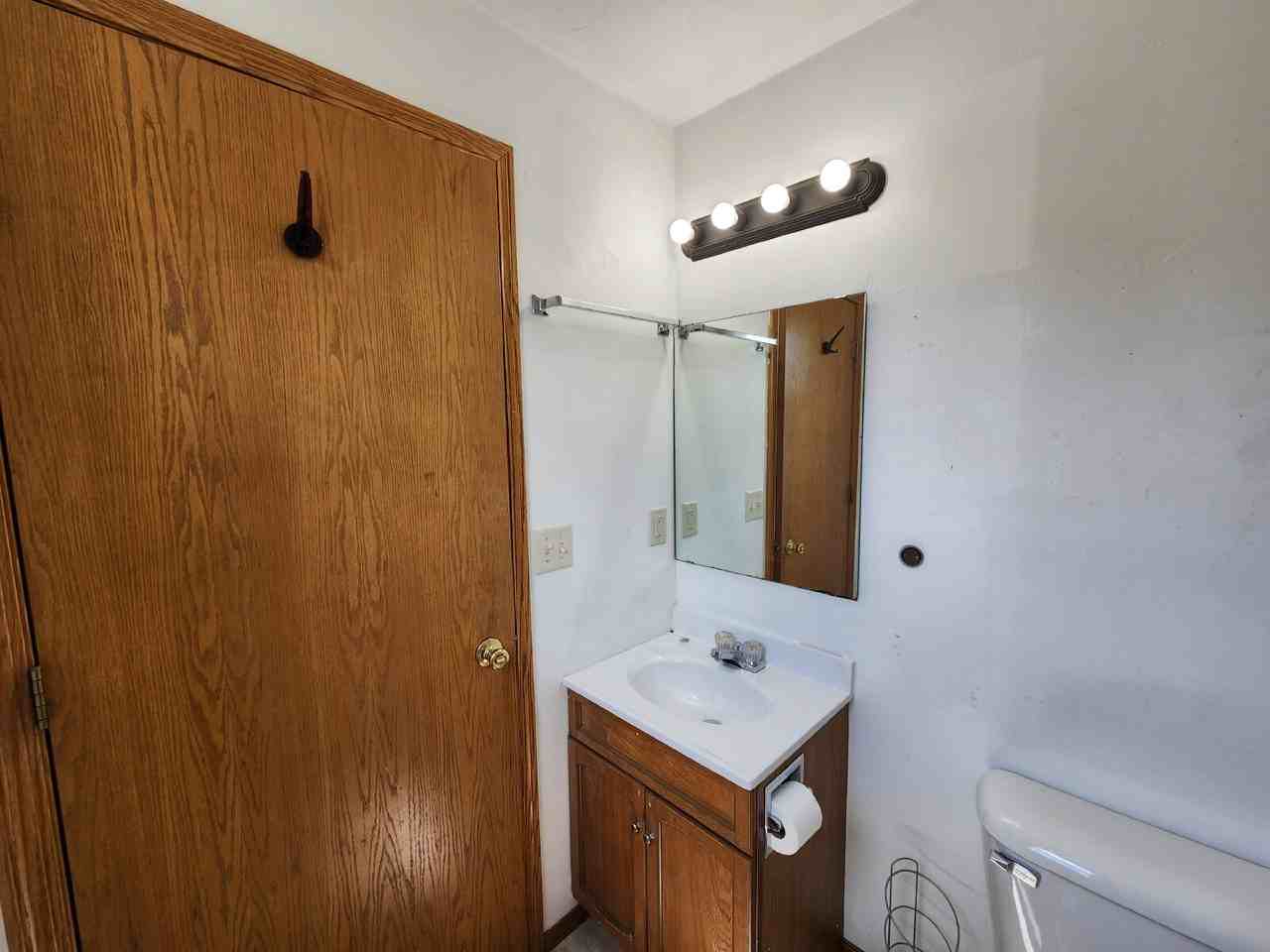 133 Leffert St - Photo 3 of 11