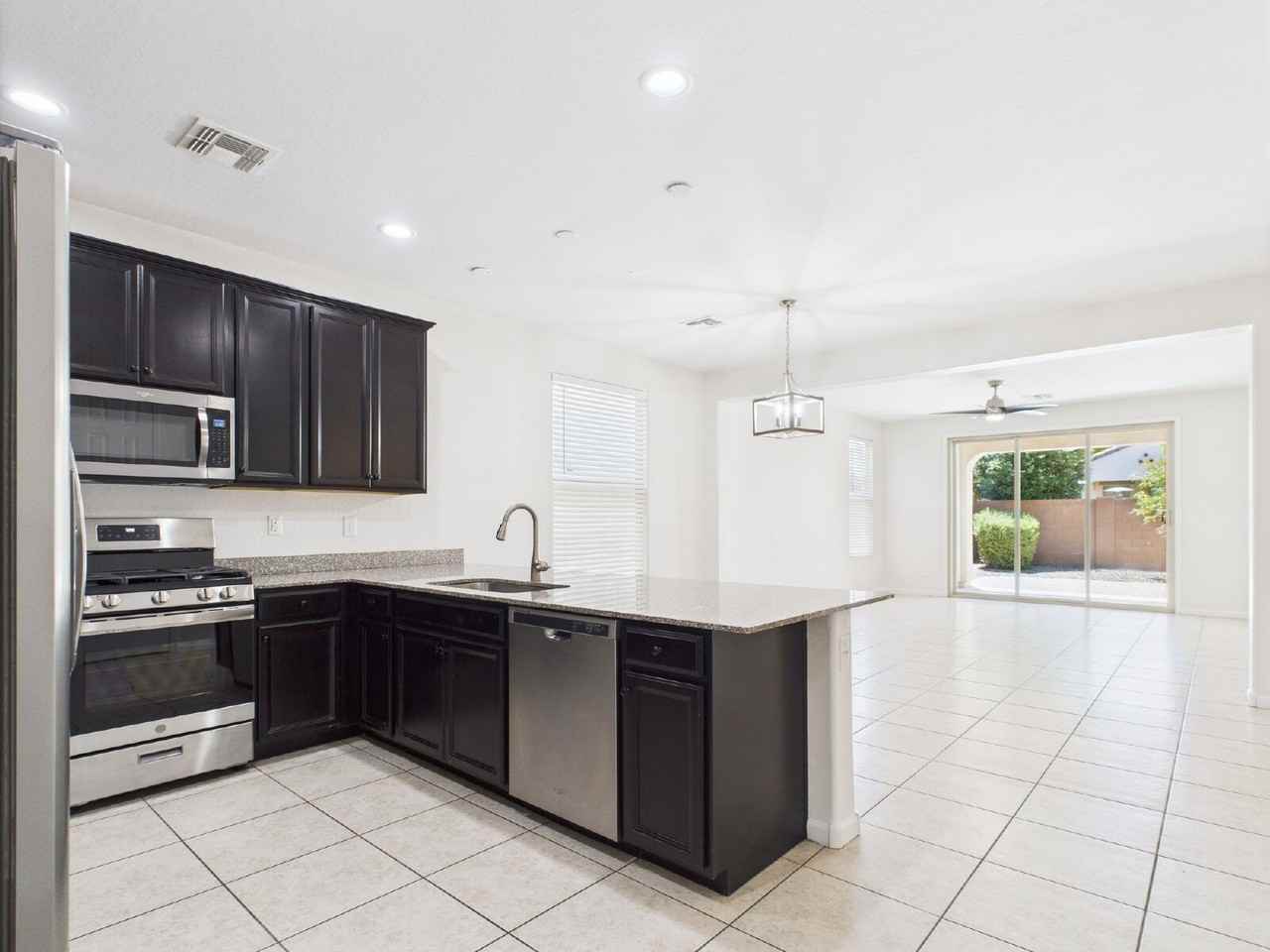 10511 E Corbin Ave - Photo 4 of 20