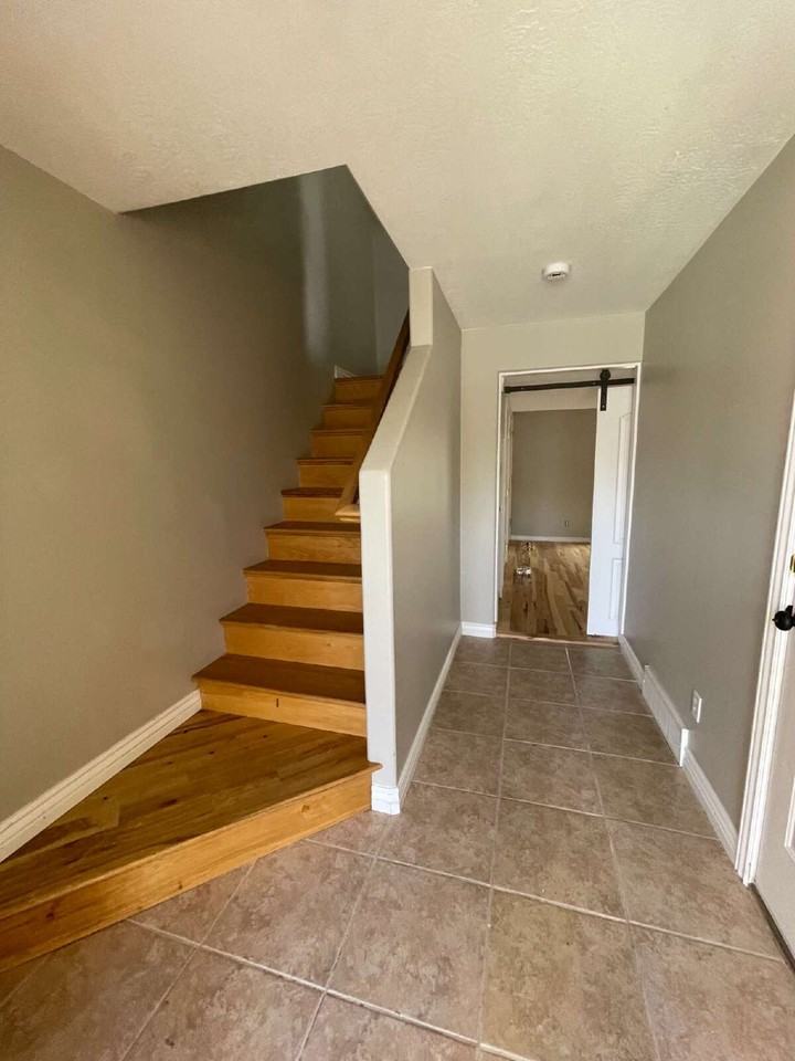 392 E Braidhill Dr - Photo 3 of 12