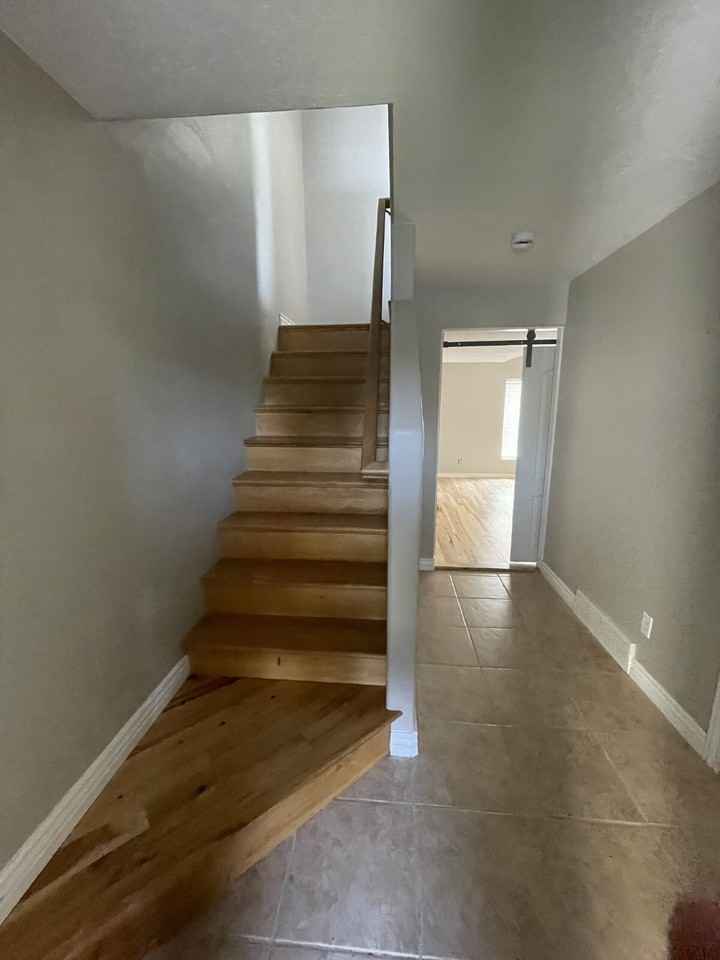 392 E Braidhill Dr - Photo 4 of 12