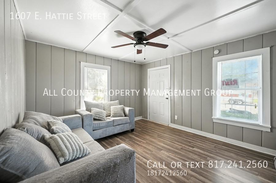 1607 E Hattie St - Photo 2 of 7