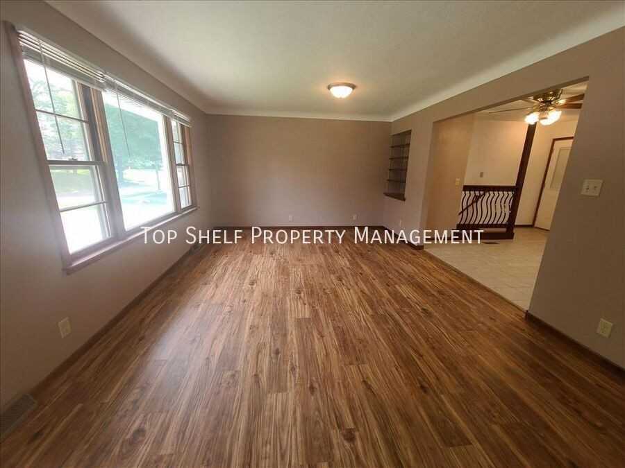 3516 61st St - Photo 2 of 14