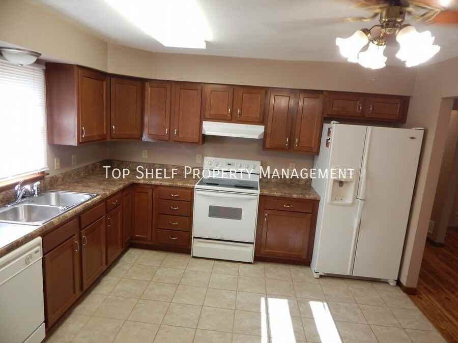 3516 61st St - Photo 3 of 14