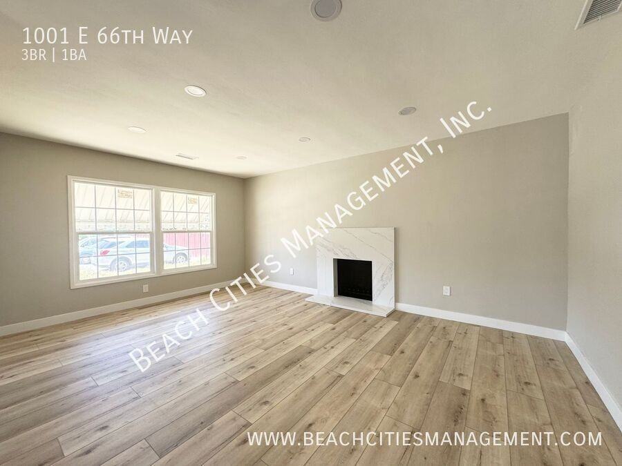 1001 E 66th Way - Photo 3 of 35