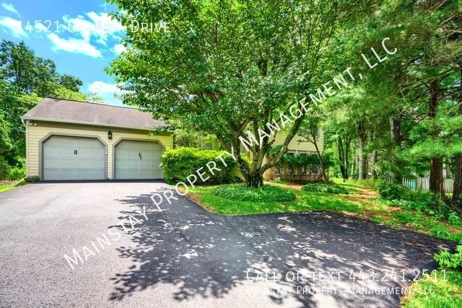 14521 Carona Dr - Photo 2 of 42