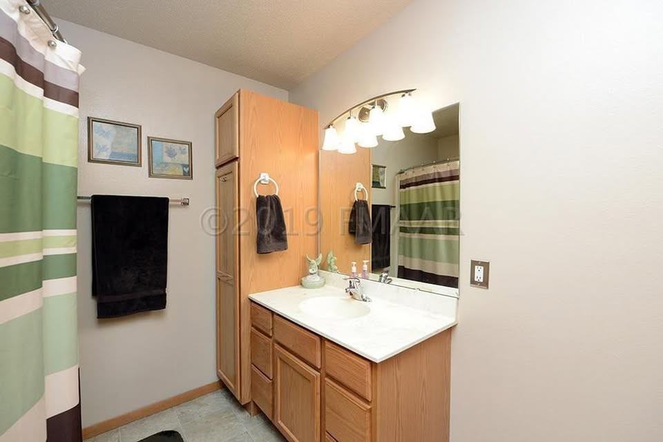 2565 Amber Valley Ct S #NA - Photo 7 of 16