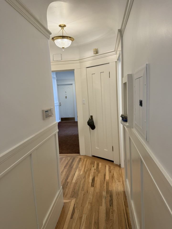 2701 Green St #7 - Photo 5 of 19