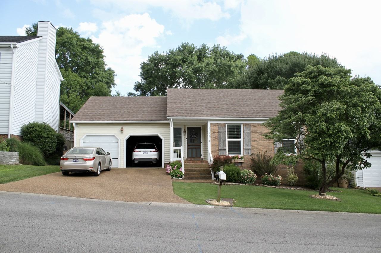 5064 English Village Dr #NA - Photo 3 of 30