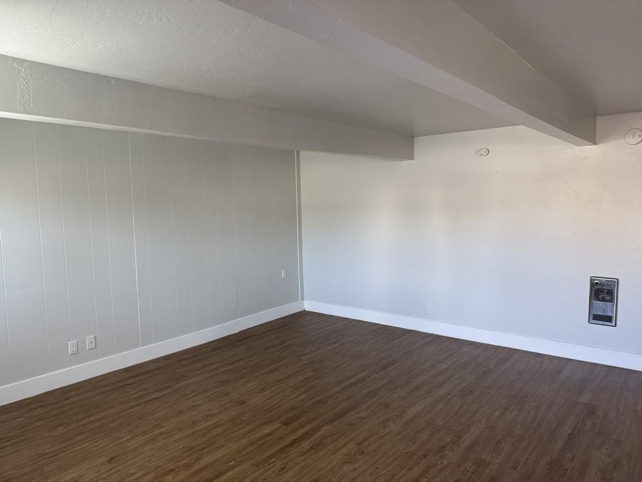 335 S Main Ave - Photo 2 of 10