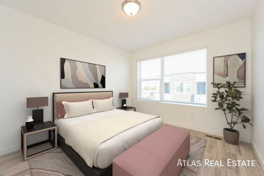 328 Geneva St - Photo 2 of 22