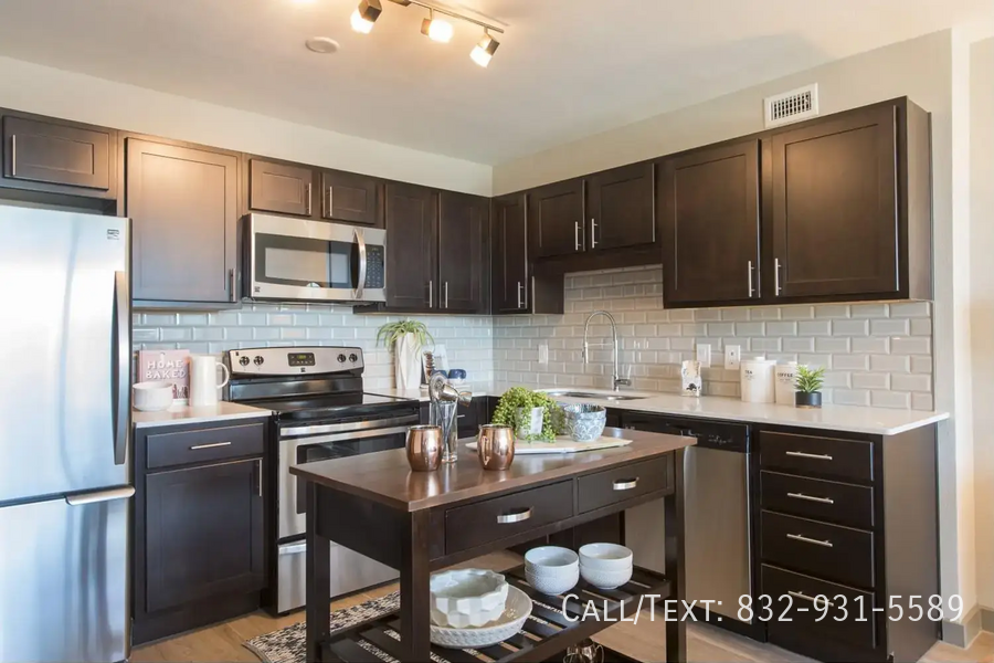 3567 Kirby Dr #CBRO - Photo 2 of 12