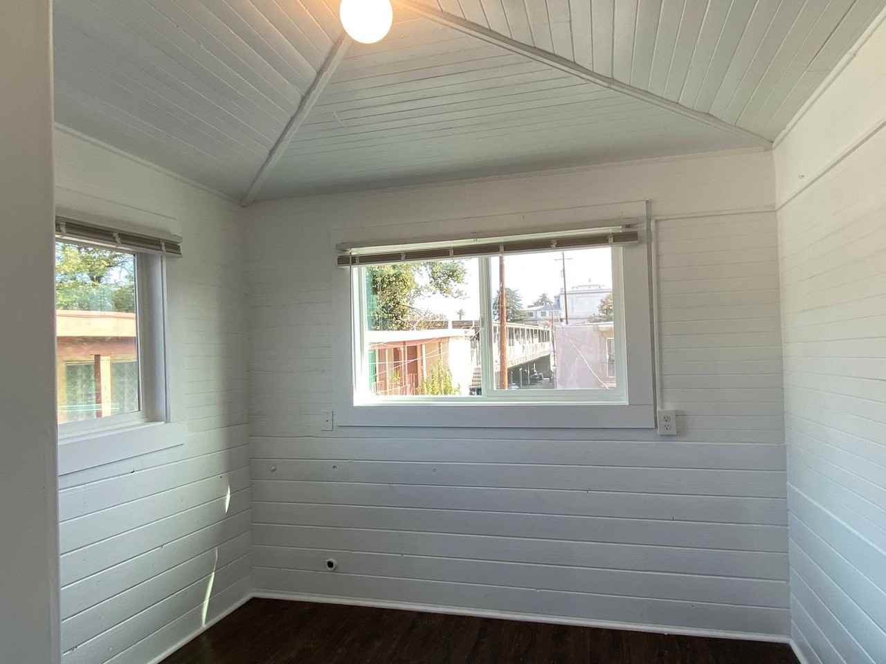 522 N Monroe St - Photo 2 of 16