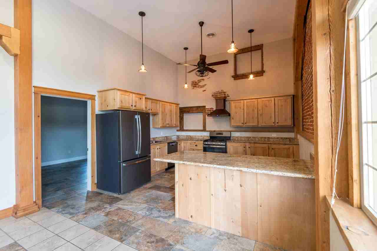 819 1st Avenue South - Photo 2 of 9