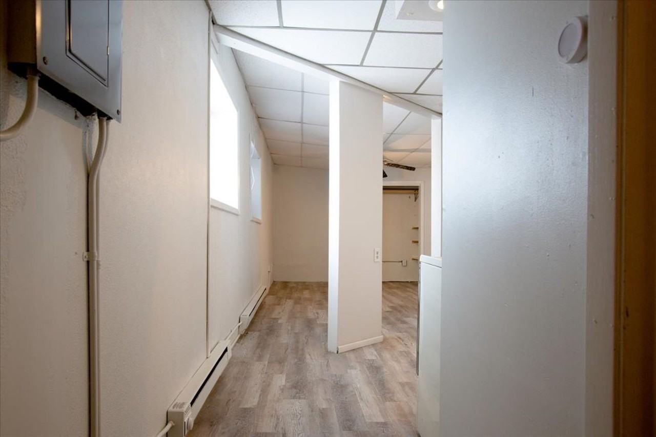 620 1/2 Main St E #5 - Photo 4 of 8