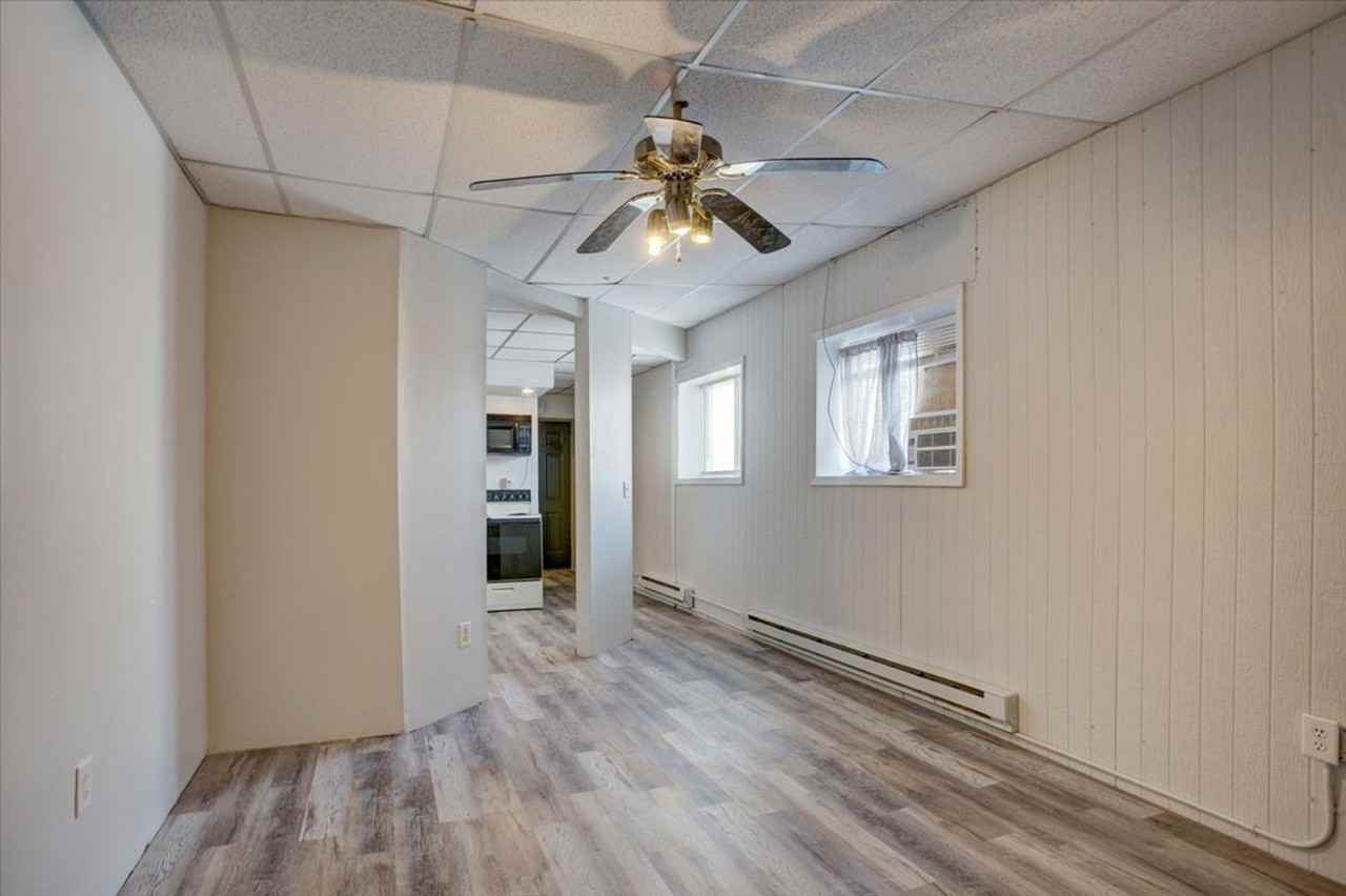 620 1/2 Main St E #5 - Photo 7 of 8