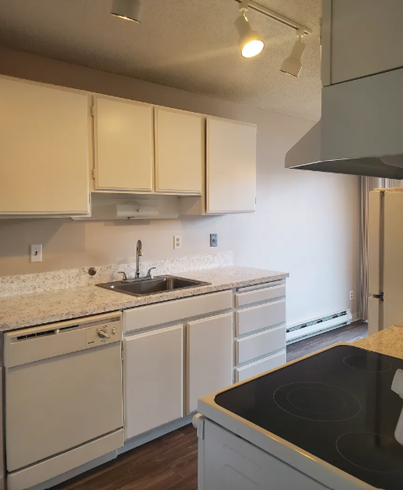 Illahee Apartments - Photo 5 of 8