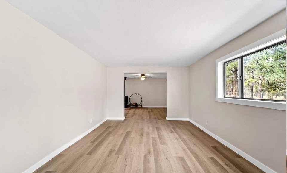 2221 Curry Ln - Photo 3 of 38