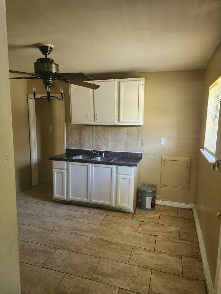 306 East Waldorf Avenue, Unit 2 - Photo 6 of 17