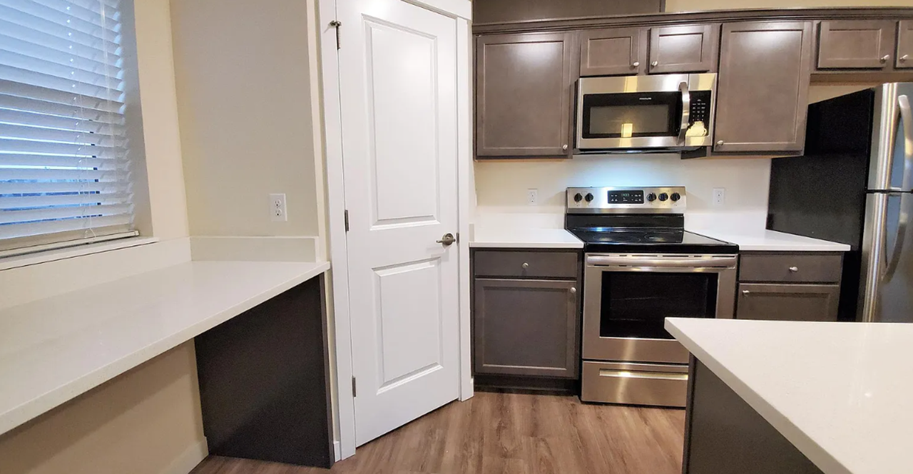 Multani Apartments - Photo 4 of 31