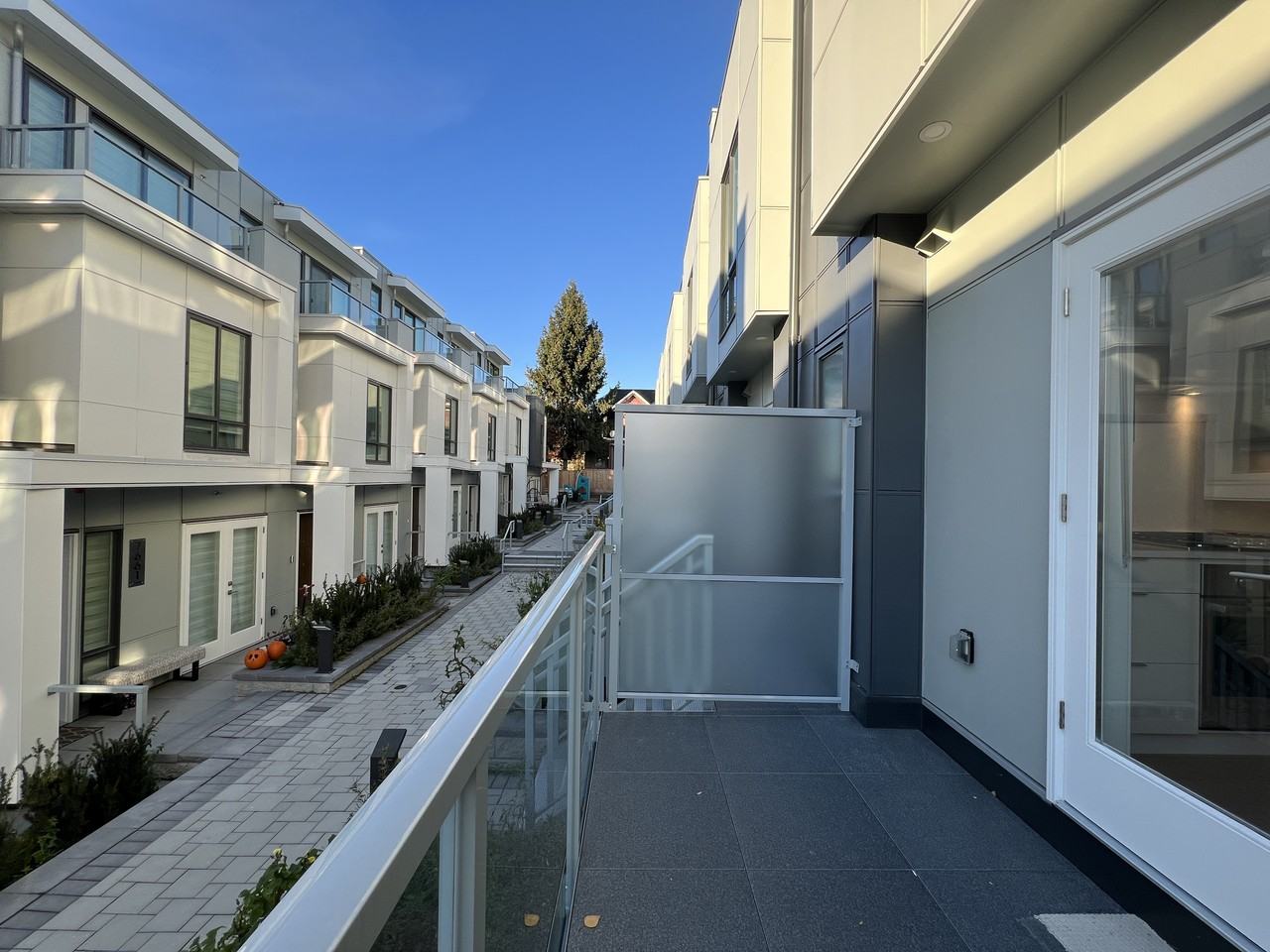 7600 Granville Street - Photo 4 of 25