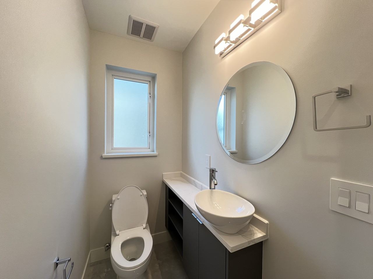 7600 Granville Street - Photo 5 of 25