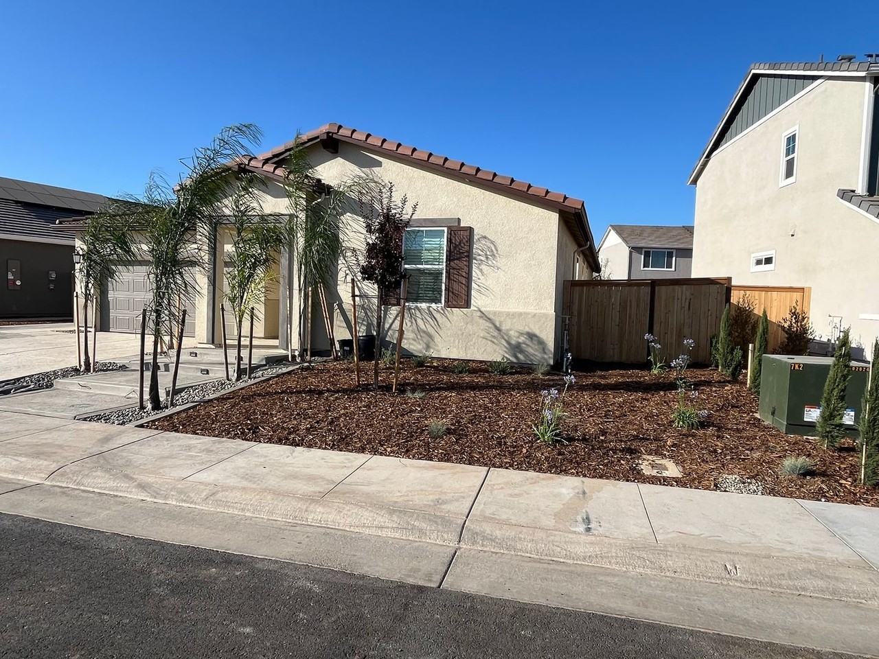 9831 9831 Jeff Handy Drive - Photo 2 of 30