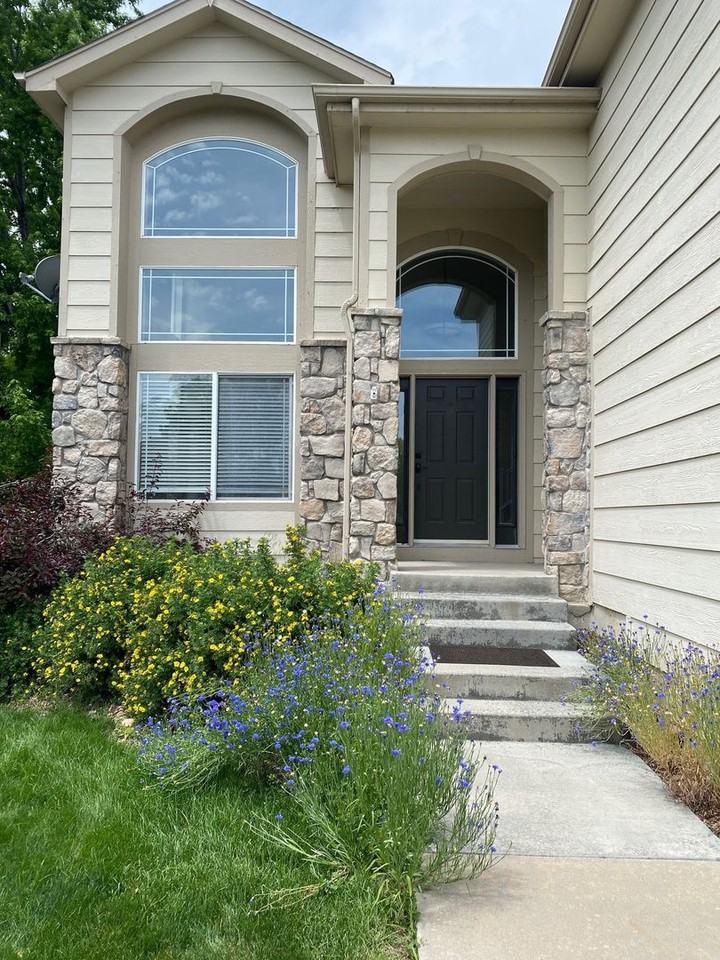 16141 Martingale Dr - Photo 4 of 48