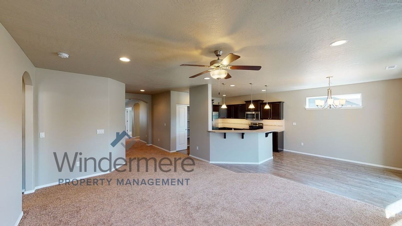 1309 Sw Virginia St - Photo 4 of 22