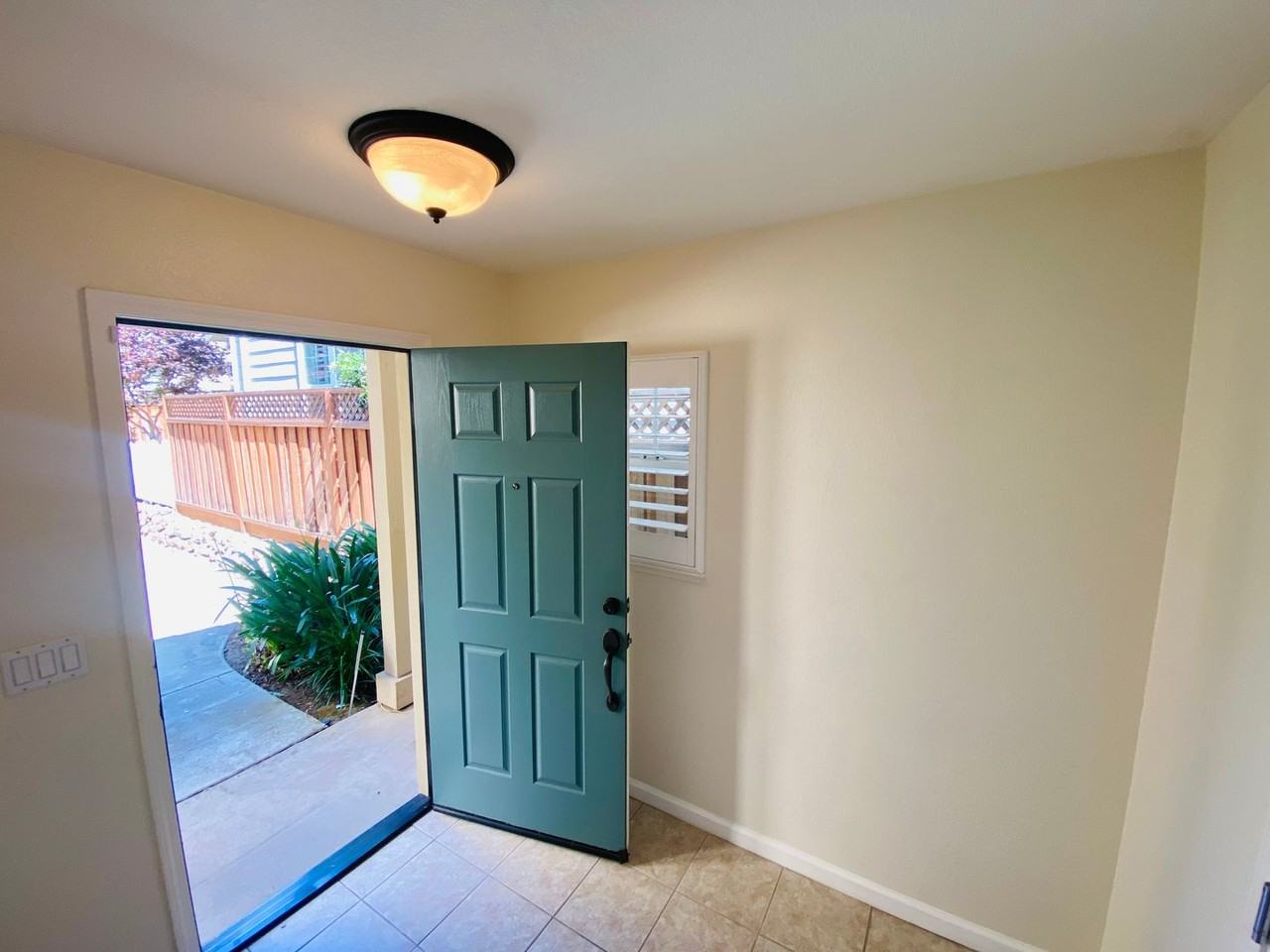 102 Hamlin Loop - Photo 3 of 20