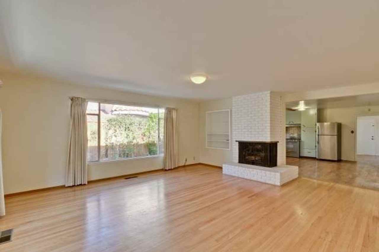 2141 Valparaiso Ave - Photo 2 of 7