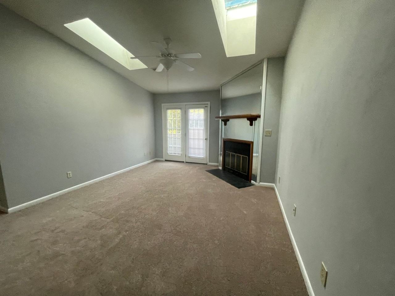 614 Waters Dr - Photo 3 of 23