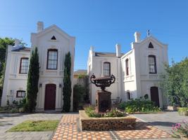 featured image of 1407 Broadway St