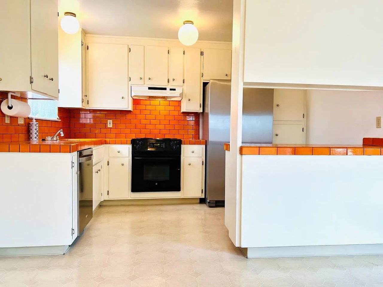 625 Cedar St - Photo 2 of 12