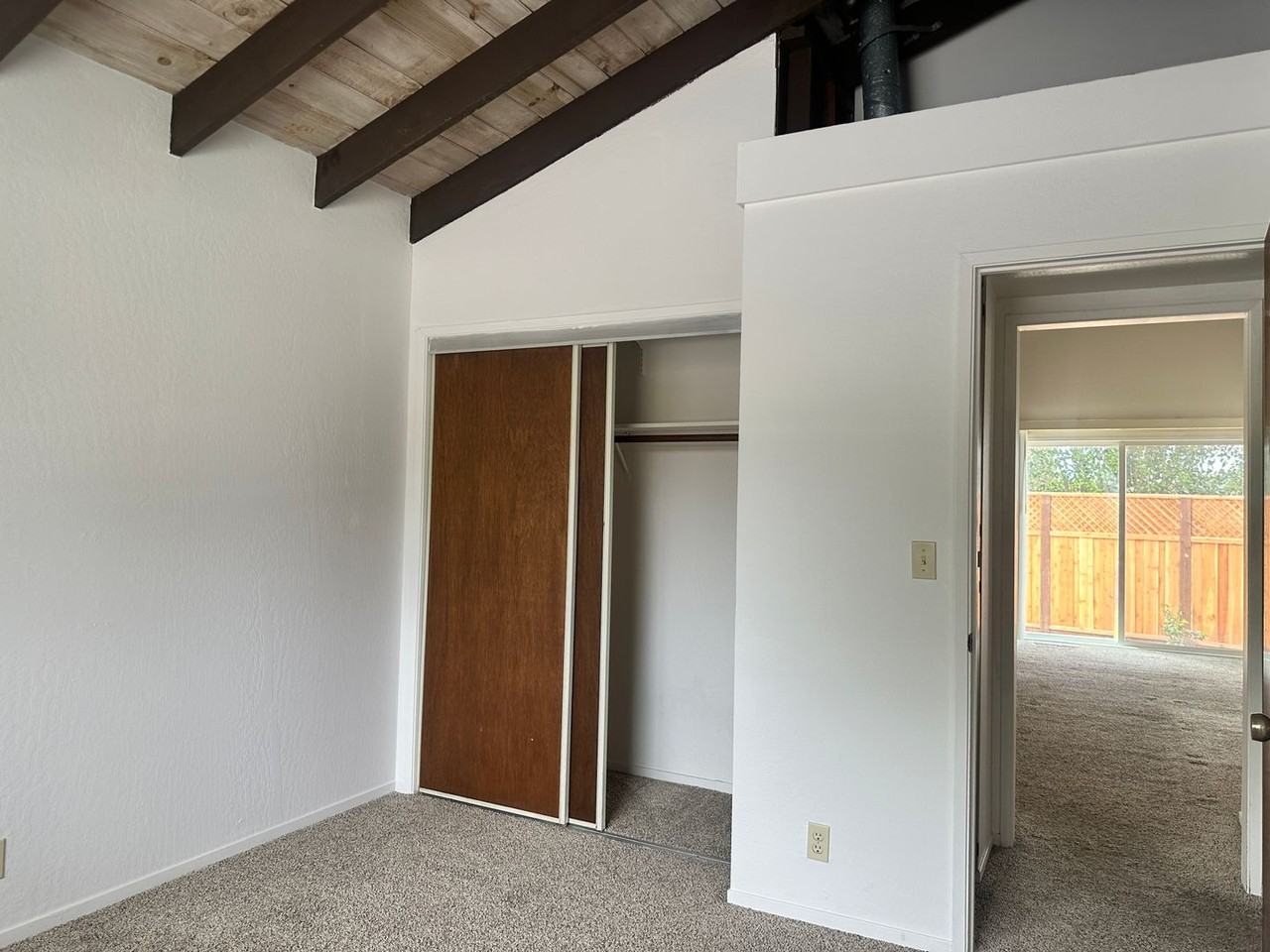 625 Cedar St - Photo 6 of 12