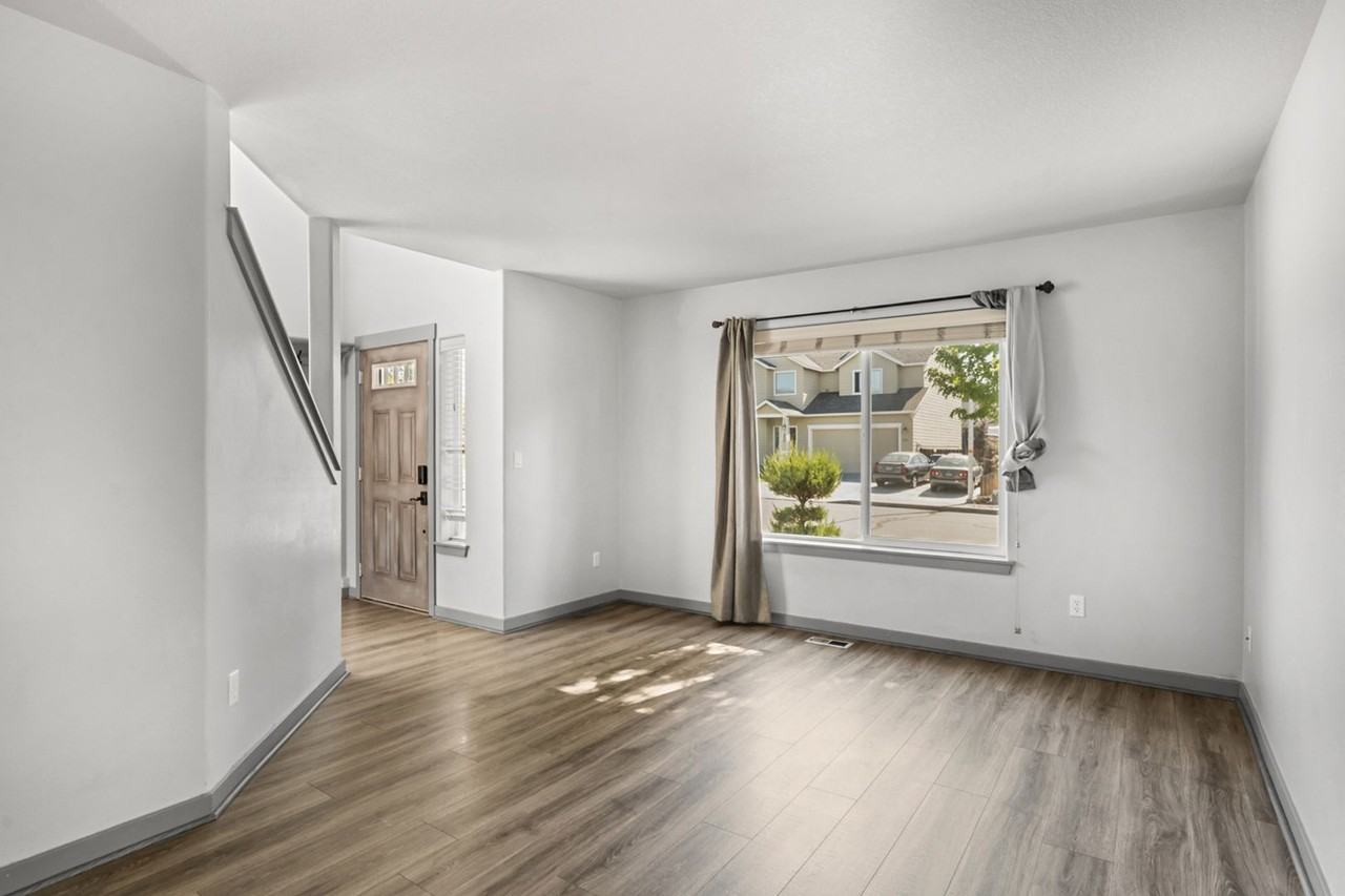 225 Nw 28th St - Photo 2 of 29