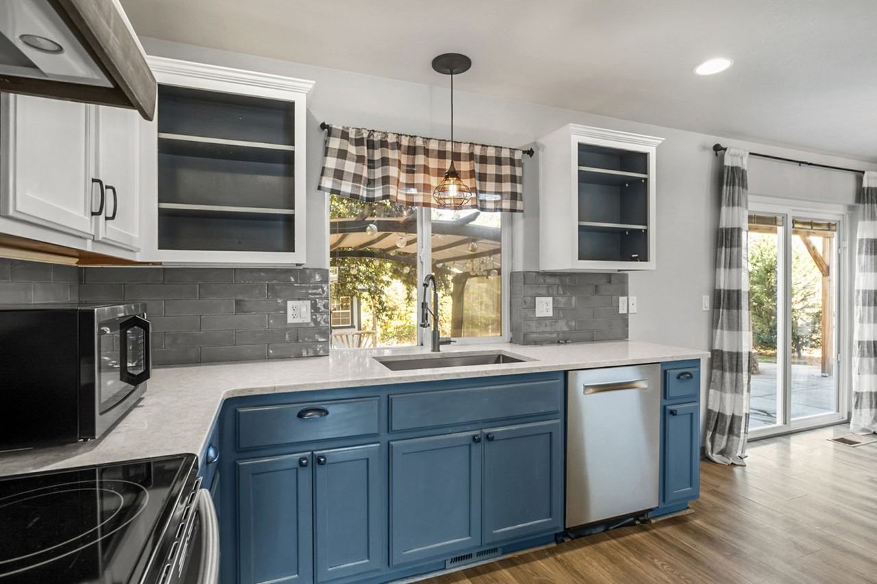 225 Nw 28th St - Photo 5 of 29