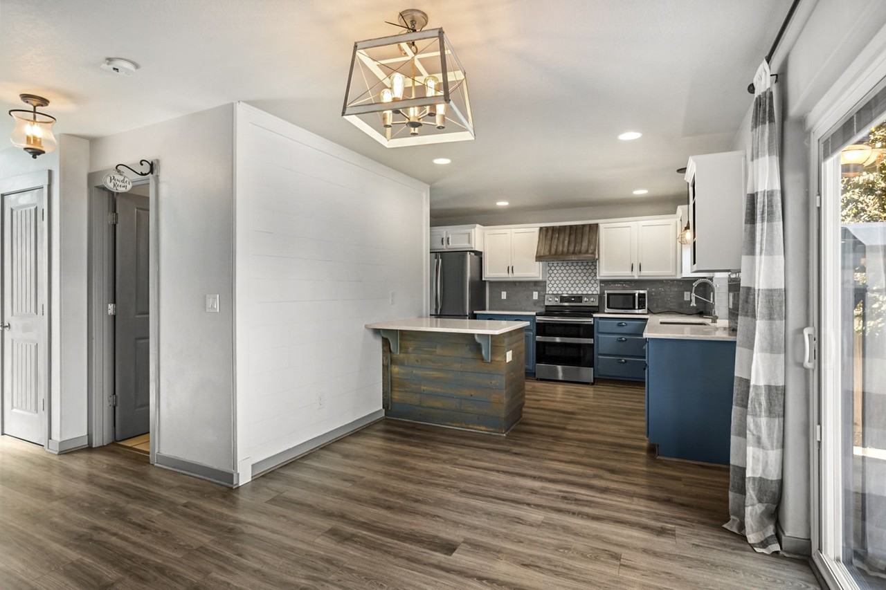 225 Nw 28th St - Photo 6 of 29