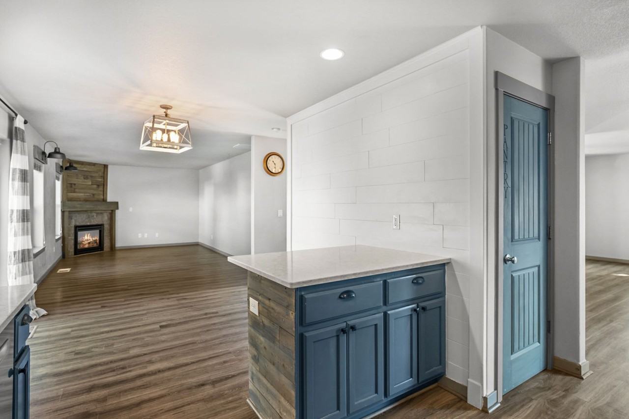225 Nw 28th St - Photo 7 of 29